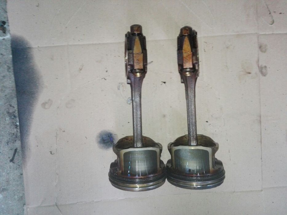 Tloki z korbowodami 2.0 16v 143km g4gc Hyundai/Kia