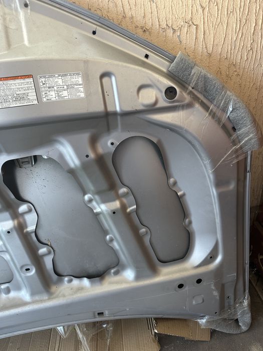 капот  Toyota RAV4  2013-2018