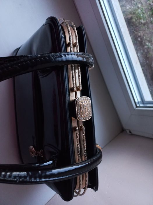 Продам женскую сумку