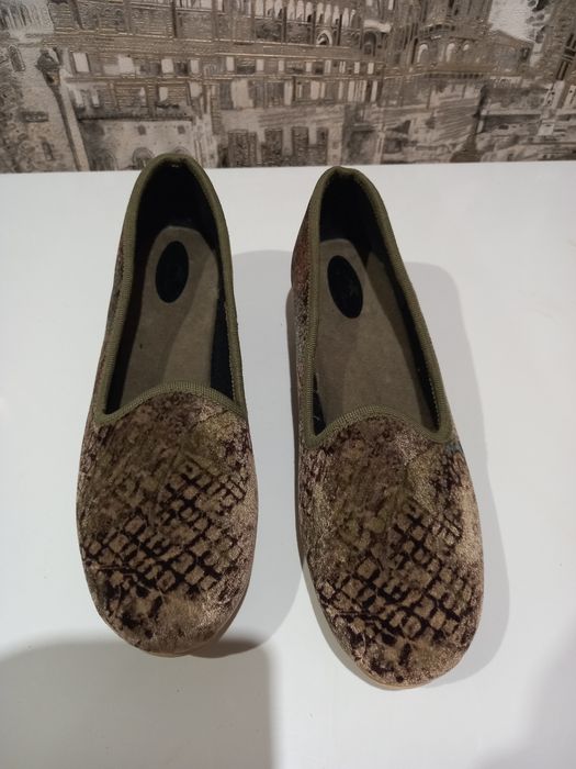 Тапочки нові, в ідеальному стані