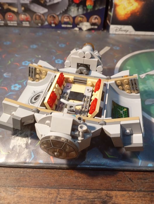 LEGO Star Wars 75136 Kapsuła ratunkowa droidów