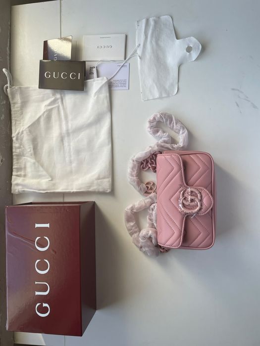 Mala de ombro Gucci GG Marmont Matelassé Mini