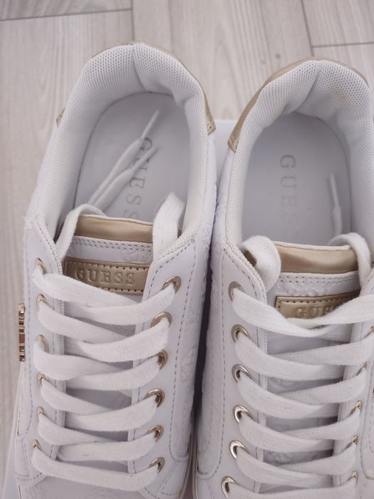 Buty sneakersy GUESS rozmiar 40