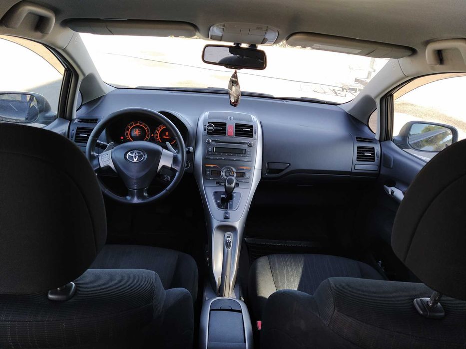 Автомобіль Toyota auris 2008