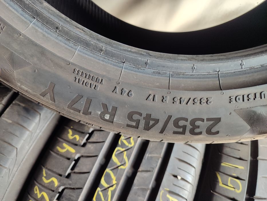 Шини continental 235 45 r17 літо 19-й рік