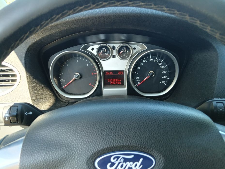 Ford Focus MK2 polift