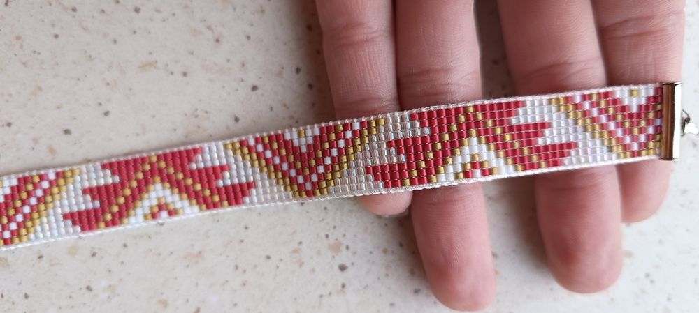 Bransoletka z koralików z indiańskim wzorem