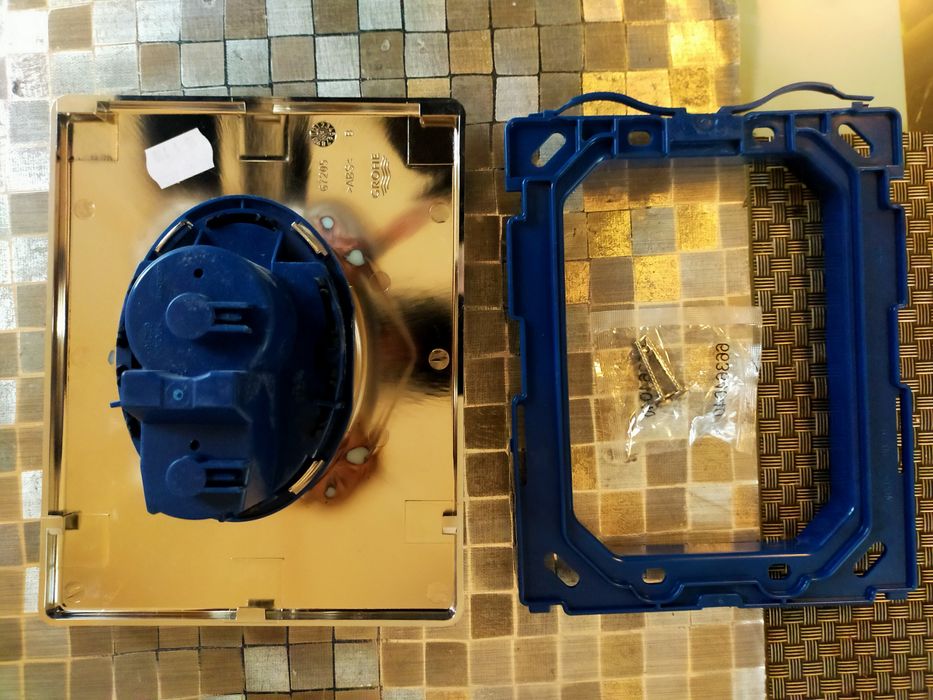 Sprzedam przyciski do spłuczki podtynkowej