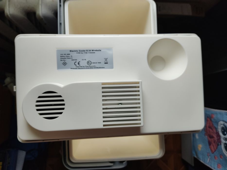 Продаж. Автомобільний холодильник