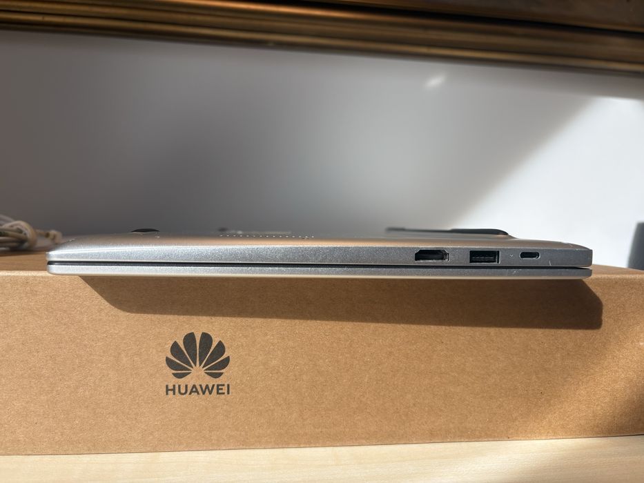 Huawei matebook d15 512gb i5-1135G7 16gb iris Xe Windows 11