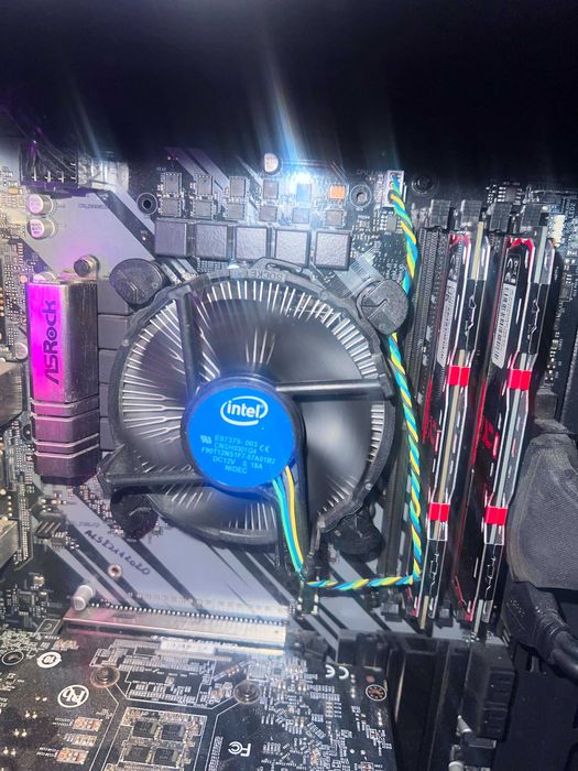 Asrock b460 phantom gaming 4 + i5 10400f