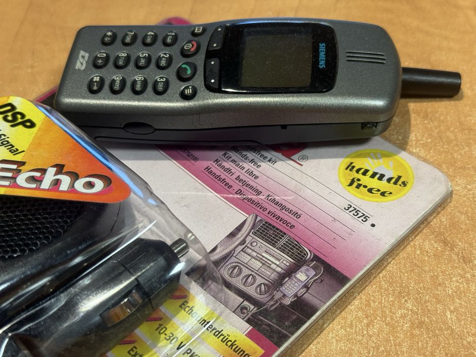 Zestaw głośnomówiący z lat 90 Nokia uniwersalny unikat youngtimer