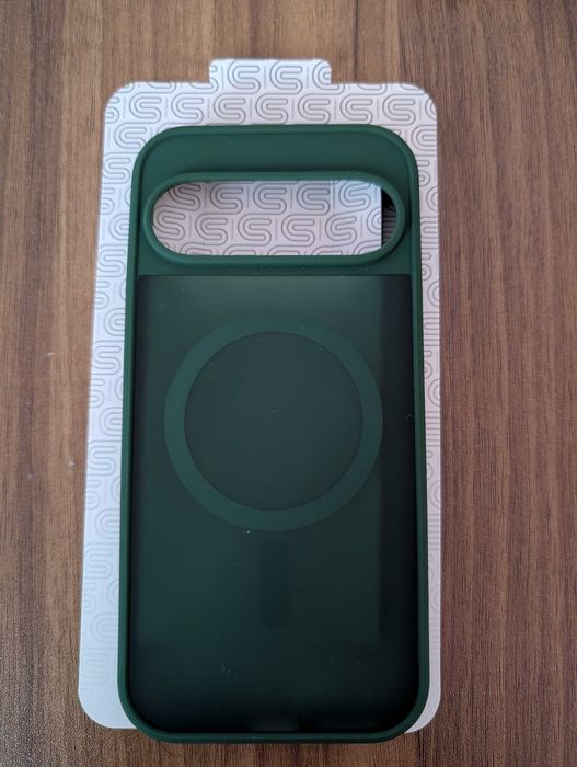 Захисний чохол ArmorStandart Uniq MagSafe для Google Pixel 9 / 9 Pro / 10 / 10 Pro - Green
