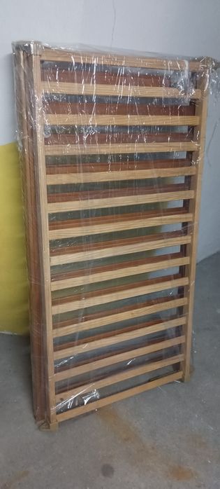 Berço de bebé em excelente estado com colchão