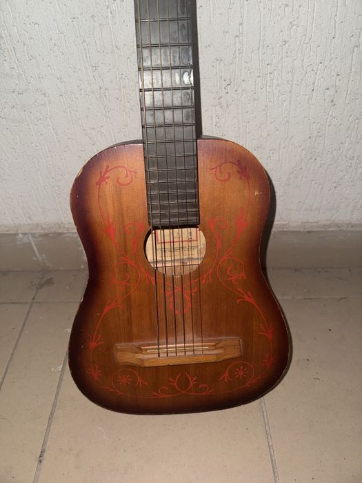 Дитяча 6 струнна гітара