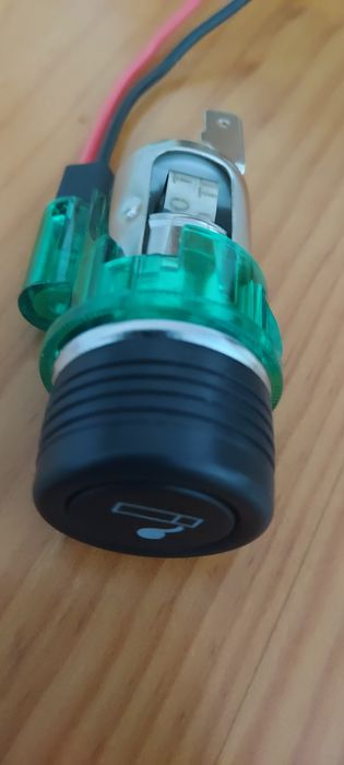 Isqueiro para automóveis.