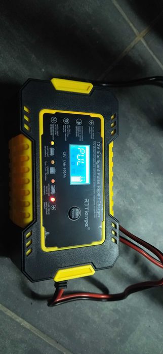 Carregador de Bateria 12V- Novo