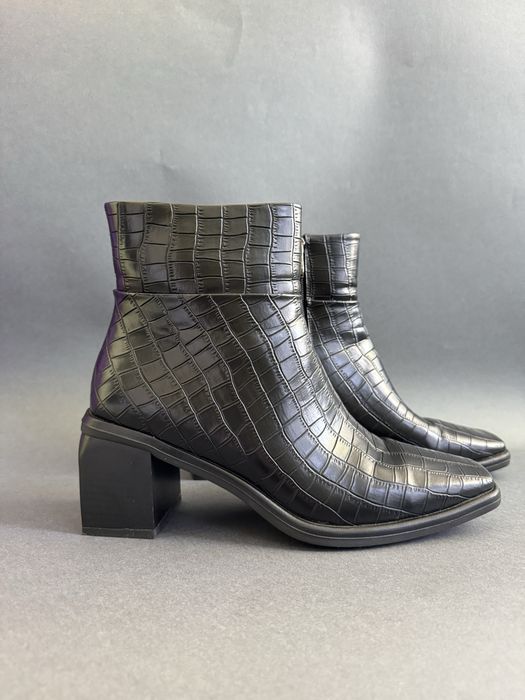 Жіночі черевики