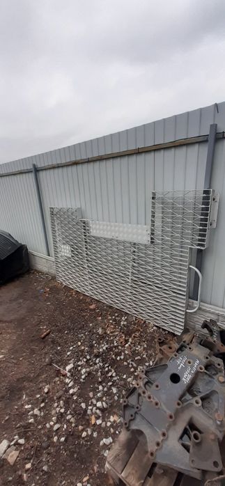 Захисна  сітка на раму MAN