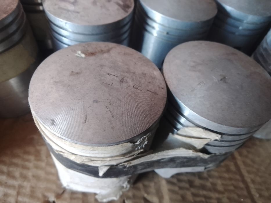 Нові поршні Ява-634-638