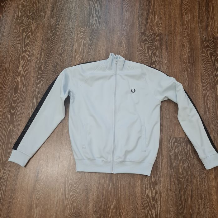 Продам кофту Fred Perry M