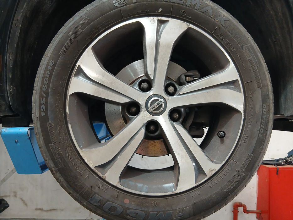 Conjunto de jantes NISSAN Pulsar Hatchback (C13)