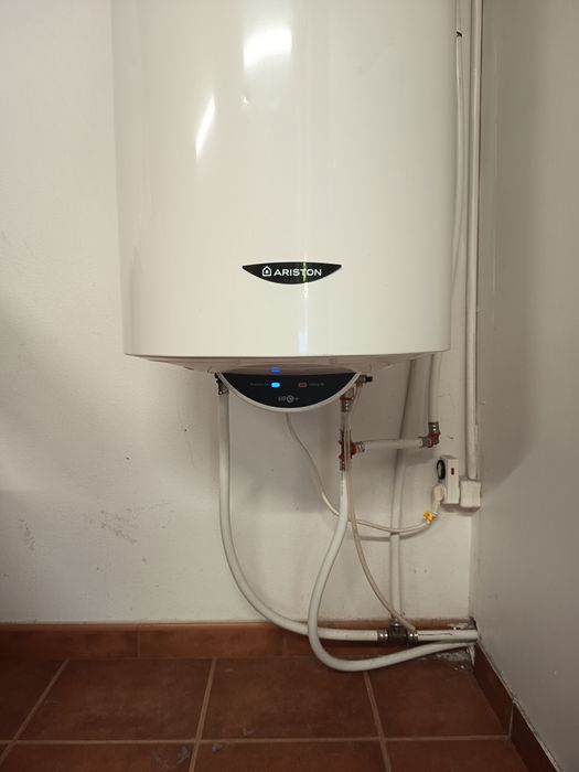 Termoacumulador Elétrico Ariston 150L (Grande Capacidade)