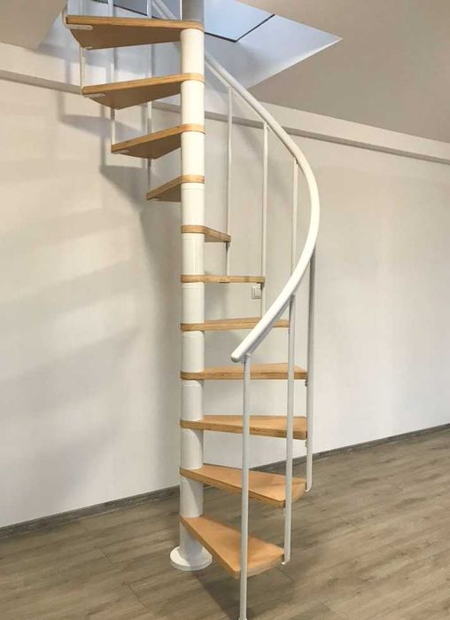 Nowoczesne schody spiralne Las Vegas Biel /BUK fi 140 cm