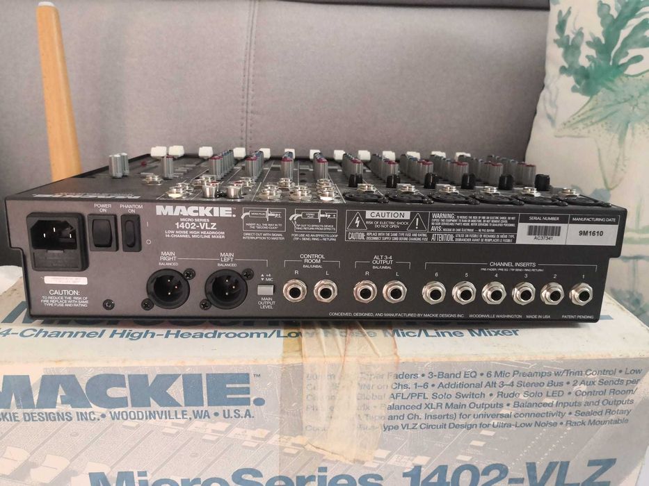Mesa de Mistura Mackie 1402-VLZ – Excelente Estado + Caixa Original
