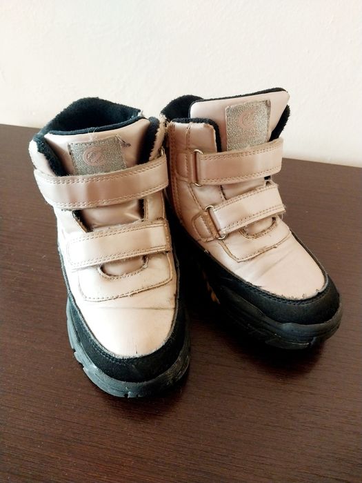 Продам чобітки для дівчинки