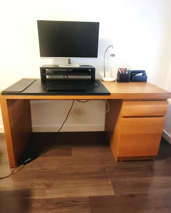 Secretaria Malm carvalho 140x65