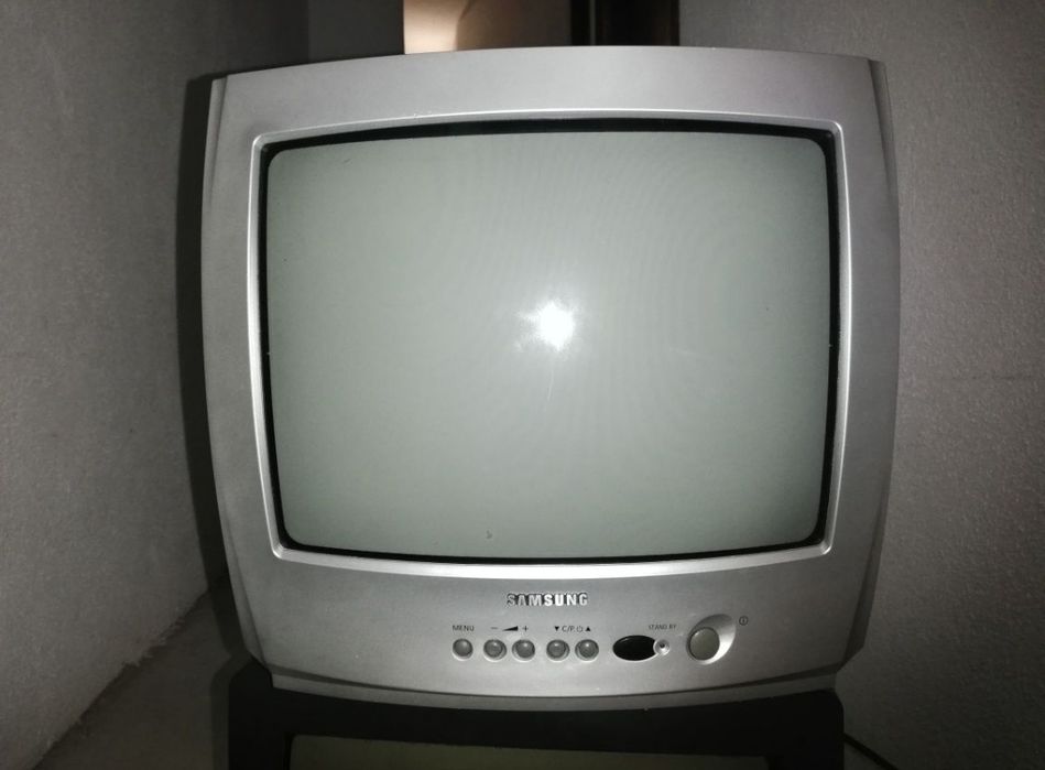 Televisão Samsung 37 cm