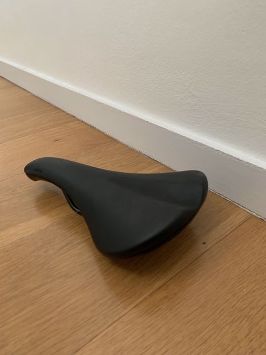 Selim da marca Fabric como novo