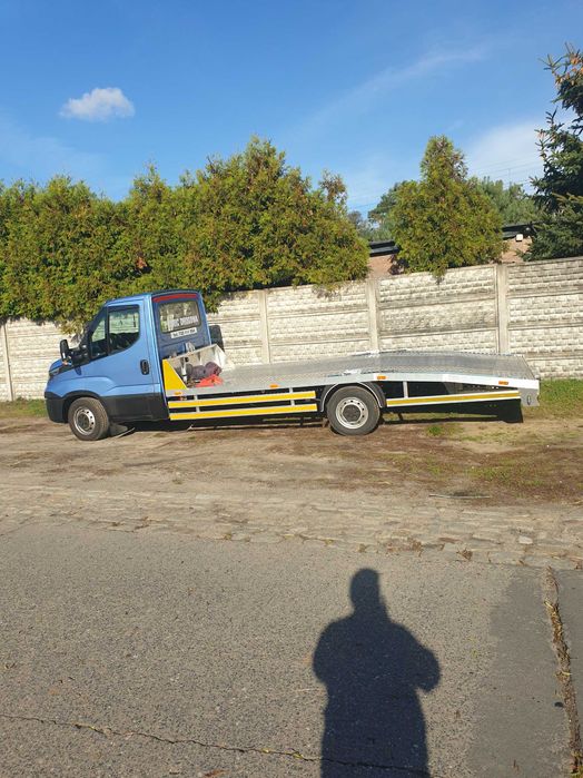 Iveco DAILI 35/180 Z fabrycznymi poduszkami. NOWYM NAJAZDEM STAN BDB