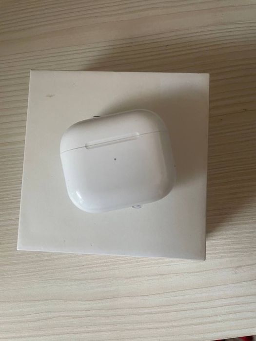 Продам Air Pods 3
