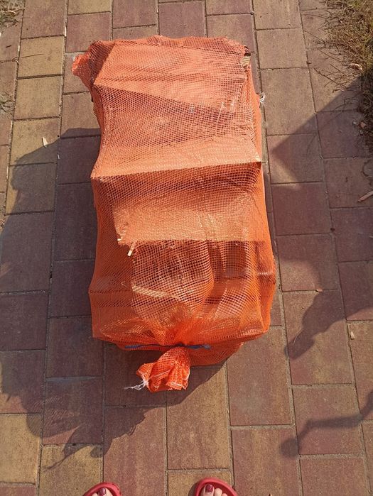 Drewno kominkowe połupane we workach 12 kg