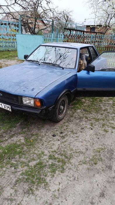 Автомобиль  FORD