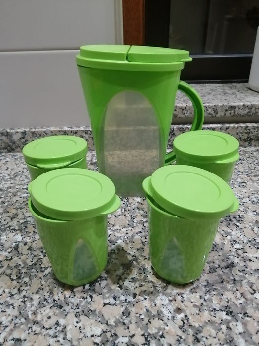 Various Second-hand Tupperware Items444055514964961281