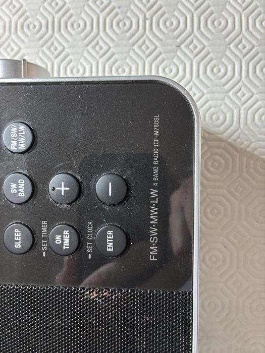 Rádio Sony com memórias de estações
