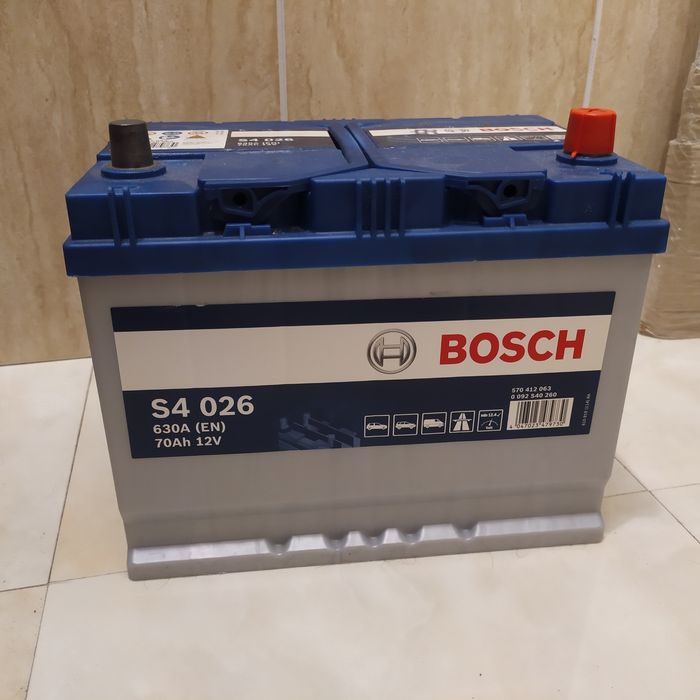 Аккумулятор Bosh 12 V 70 Ah 630 A