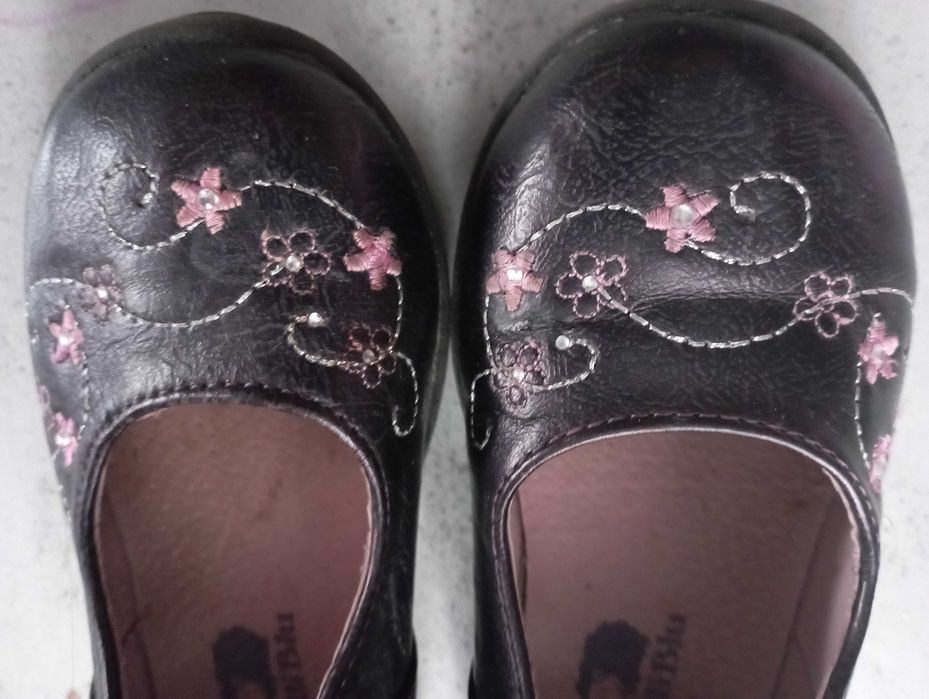 Buty wiosenne dla  dziewczynki 24