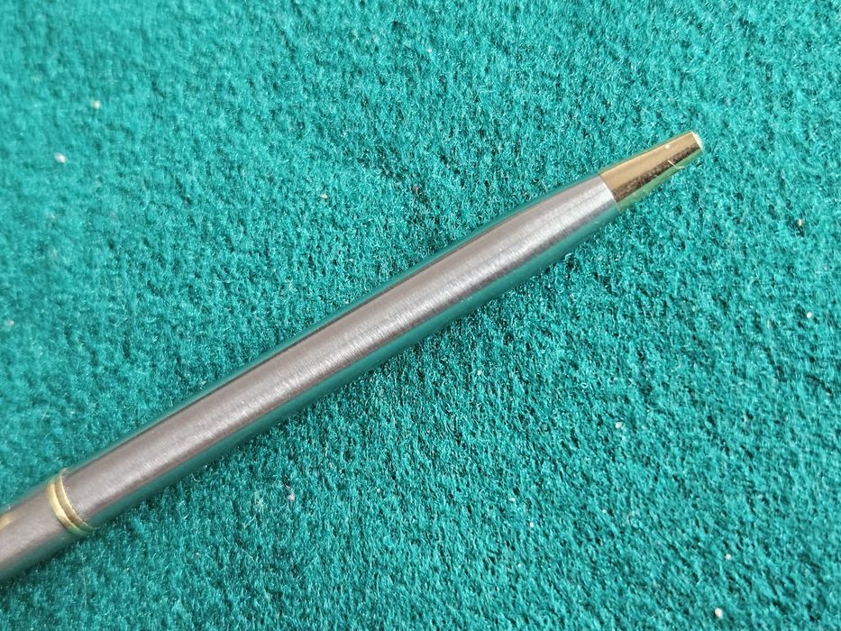 Esferografica em aço