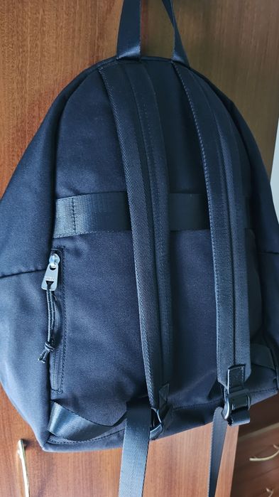 Mochila guess como nova