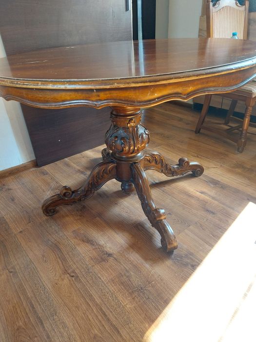 Drewniany okrągły stół 120