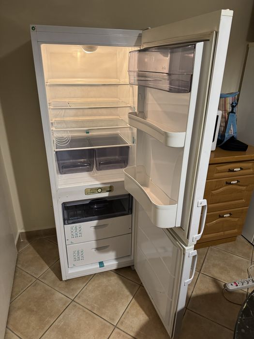 Lodówka Amica wys.158 cm szer.56cm