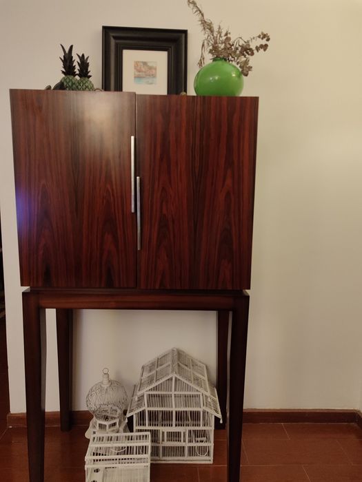 Móvel Bar em Pau ferro