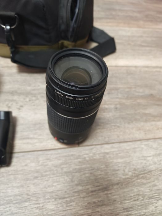 Canon Eos 1000d .