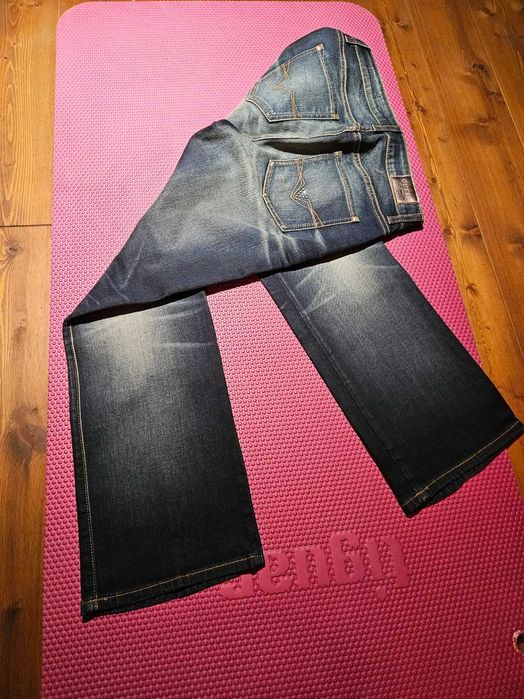 Jeansy Guess 27 oryginalne