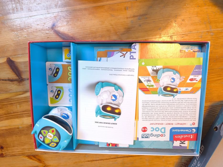 Clementoni edukacyjny robot