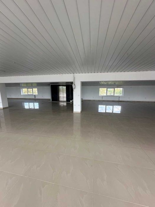 Продається 4 поверхова комерційна споруда в с. Бедевля